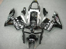 Carica l&#39;immagine nel visualizzatore di Gallery, Black and Silver SevenStars - CBR600RR 05-06 Fairing Kit -