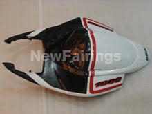 Carica l&#39;immagine nel visualizzatore di Gallery, Black and White Beacon - GSX - R1000 05 - 06 Fairing Kit