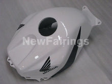 Carica l&#39;immagine nel visualizzatore di Gallery, Black and White Factory Style - CBR600RR 05-06 Fairing Kit -