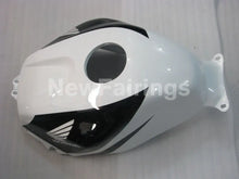 Carica l&#39;immagine nel visualizzatore di Gallery, Black and White Factory Style - CBR600RR 05-06 Fairing Kit -