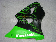 Carica l&#39;immagine nel visualizzatore di Gallery, Black and Green Flame NINJA ZX 6R 00 02 Fairing Kit