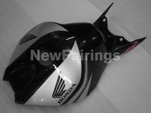 Carica l&#39;immagine nel visualizzatore di Gallery, Black and Silver Repsol - CBR1000RR 04-05 Fairing Kit -
