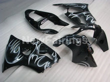 Carica l&#39;immagine nel visualizzatore di Gallery, Black and White Flame NINJA ZX 6R 00 02 Fairing Kit