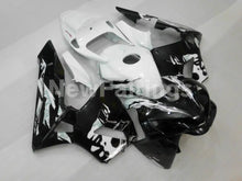 Carica l&#39;immagine nel visualizzatore di Gallery, Black and White Skull - CBR600RR 05-06 Fairing Kit -