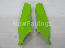 Carica l&#39;immagine nel visualizzatore di Gallery, Green and Black Rossi - CBR600RR 03-04 Fairing Kit -