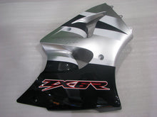 Carica l&#39;immagine nel visualizzatore di Gallery, Silver and Black Factory Style - NINJA ZX-6R 00-02 Fairing Kit
