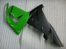 Carica l&#39;immagine nel visualizzatore di Gallery, Green and Black Factory Style - NINJA ZX-10R 04-05 Fairing Kit