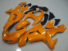 Carica l&#39;immagine nel visualizzatore di Gallery, Glossy Orange No decals - NINJA ZX-10R 06-07 Fairing Kit