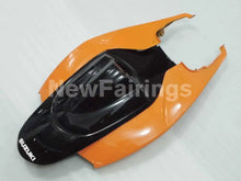Carica l&#39;immagine nel visualizzatore di Gallery, Orange and Black Factory Style - GSX-R750 06-07 Fairing Kit