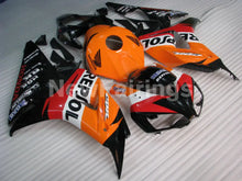Carica l&#39;immagine nel visualizzatore di Gallery, Orange Black Red Repsol - CBR1000RR 06-07 Fairing Kit -