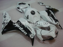 Carica l&#39;immagine nel visualizzatore di Gallery, Pearl White and Black Jordan - CBR1000RR 06-07 Fairing Kit -