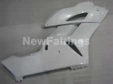 Carica l&#39;immagine nel visualizzatore di Gallery, Pearl White No decals - CBR1000RR 04-05 Fairing Kit -