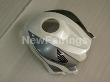 Carica l&#39;immagine nel visualizzatore di Gallery, Pearl White and Silver Black Factory Style - CBR600RR 07-08