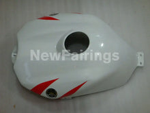 Carica l&#39;immagine nel visualizzatore di Gallery, Red and Black White Santander - YZF-R1 04-06 Fairing Kit