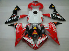 Carica l&#39;immagine nel visualizzatore di Gallery, Red and Black White Santander - YZF-R1 04-06 Fairing Kit