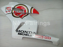 Carica l&#39;immagine nel visualizzatore di Gallery, Red and White Lucky Strike - CBR1000RR 04-05 Fairing Kit -