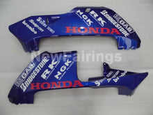 Carica l&#39;immagine nel visualizzatore di Gallery, Red Blue and White Factory Style - CBR600RR 03-04 Fairing