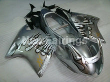 Carica l&#39;immagine nel visualizzatore di Gallery, Silver and Black Flame - CBR 1100 XX 96-07 Fairing Kit -