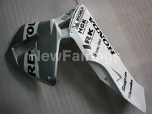 Carica l&#39;immagine nel visualizzatore di Gallery, Silver and White Repsol - CBR600RR 03-04 Fairing Kit -