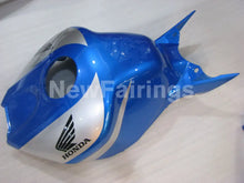 Carica l&#39;immagine nel visualizzatore di Gallery, Silver and Blue Factory Style - CBR1000RR 06-07 Fairing Kit