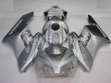 Carica l&#39;immagine nel visualizzatore di Gallery, Silver Grey and Black Factory Style - CBR1000RR 04-05