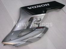 Carica l&#39;immagine nel visualizzatore di Gallery, Silver Grey and Black Factory Style - CBR1000RR 04-05