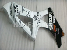 Carica l&#39;immagine nel visualizzatore di Gallery, White and Black Corona - GSX - R1000 07 - 08 Fairing Kit