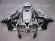 Carica l&#39;immagine nel visualizzatore di Gallery, White and Black Factory Style - CBR600RR 03-04 Fairing Kit -