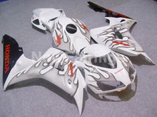 Carica l&#39;immagine nel visualizzatore di Gallery, White and Black Grey Flame - CBR1000RR 06-07 Fairing Kit -