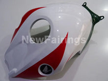 Carica l&#39;immagine nel visualizzatore di Gallery, White and Green Red Castrol - CBR1000RR 12-16 Fairing Kit -
