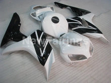 Carica l&#39;immagine nel visualizzatore di Gallery, White and Black Factory Style - CBR1000RR 06-07 Fairing Kit