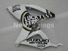 Carica l&#39;immagine nel visualizzatore di Gallery, White and Black Lucky Strike - GSX-R600 06-07 Fairing Kit -