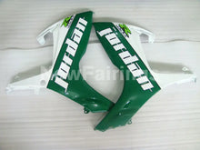 Carica l&#39;immagine nel visualizzatore di Gallery, White and Green Jordan - GSX-R600 06-07 Fairing Kit -