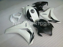 Carica l&#39;immagine nel visualizzatore di Gallery, White and Matte Black Factory Style - CBR1000RR 08-11