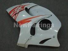 Carica l'immagine nel visualizzatore di Gallery, White with orange decals Factory Style - GSX1300R Hayabusa