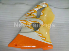 Carica l&#39;immagine nel visualizzatore di Gallery, White and Orange Flame NINJA ZX 6R 00 02 Fairing Kit