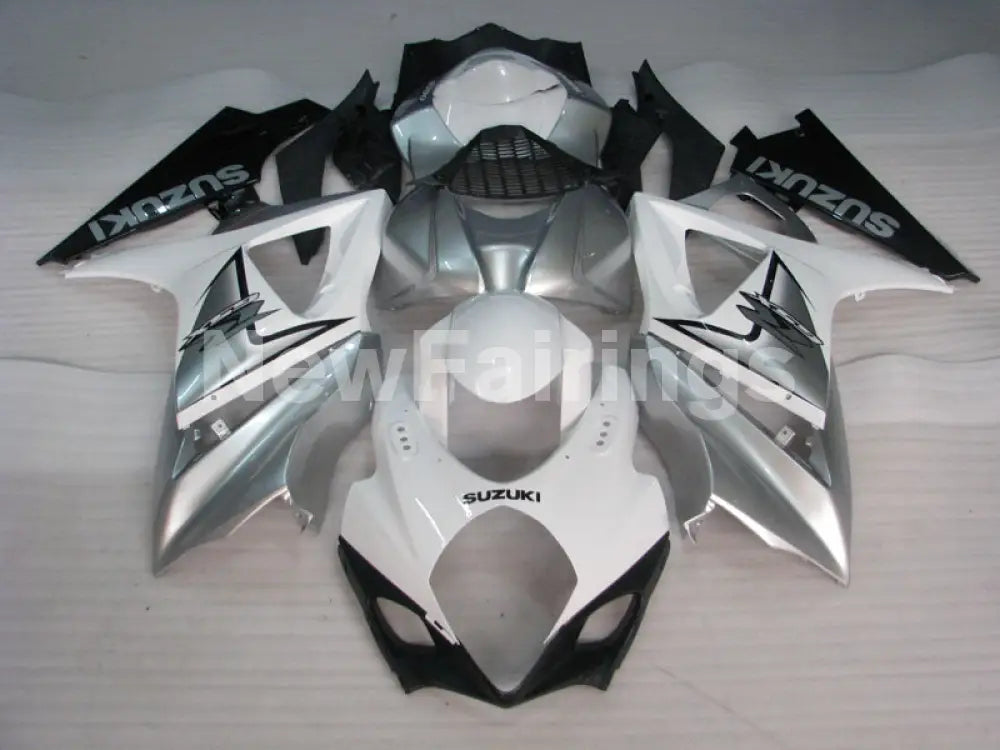 White and Silver Black Factory Style - GSX-R1000 07-08 Fairing Kit