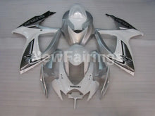 Carica l&#39;immagine nel visualizzatore di Gallery, White Silver Factory Style - GSX-R750 06-07 Fairing Kit