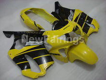 Carica l&#39;immagine nel visualizzatore di Gallery, Yellow and Black Factory Style - CBR600 F4 99-00 Fairing Kit